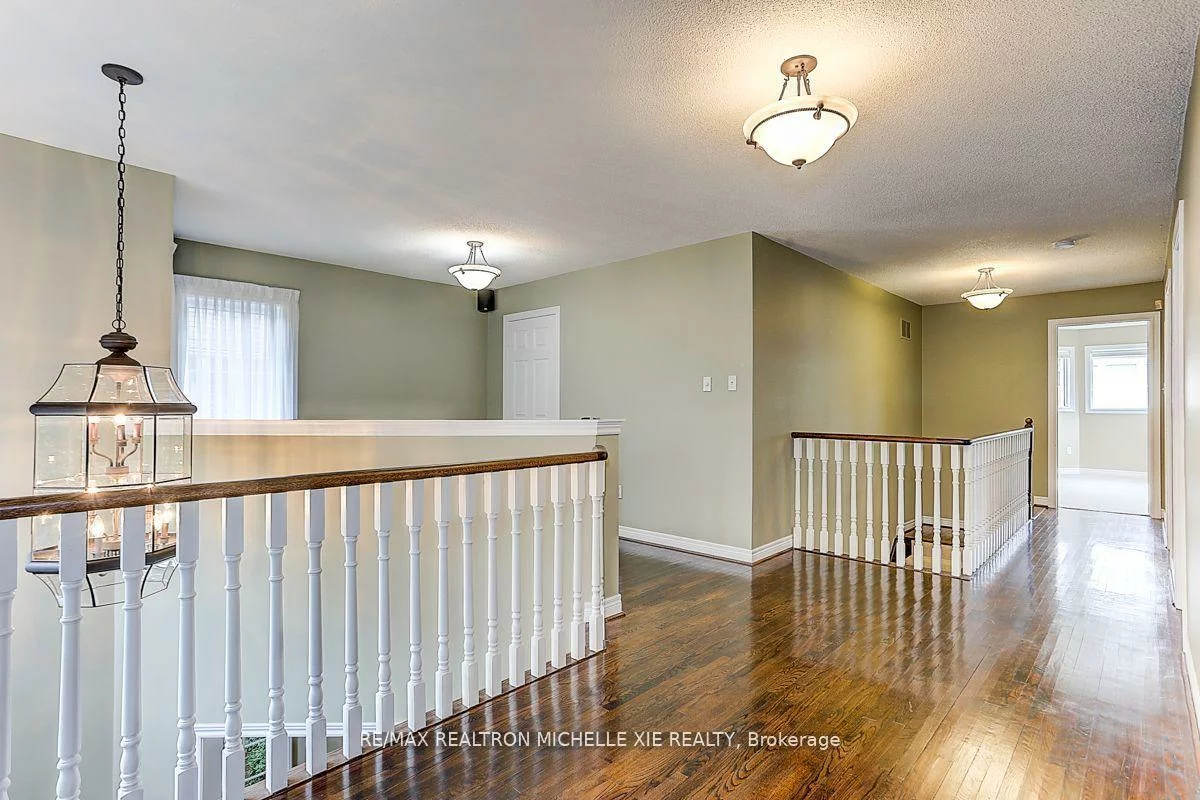 45, Pinnacle, Bayview Wellington, Aurora