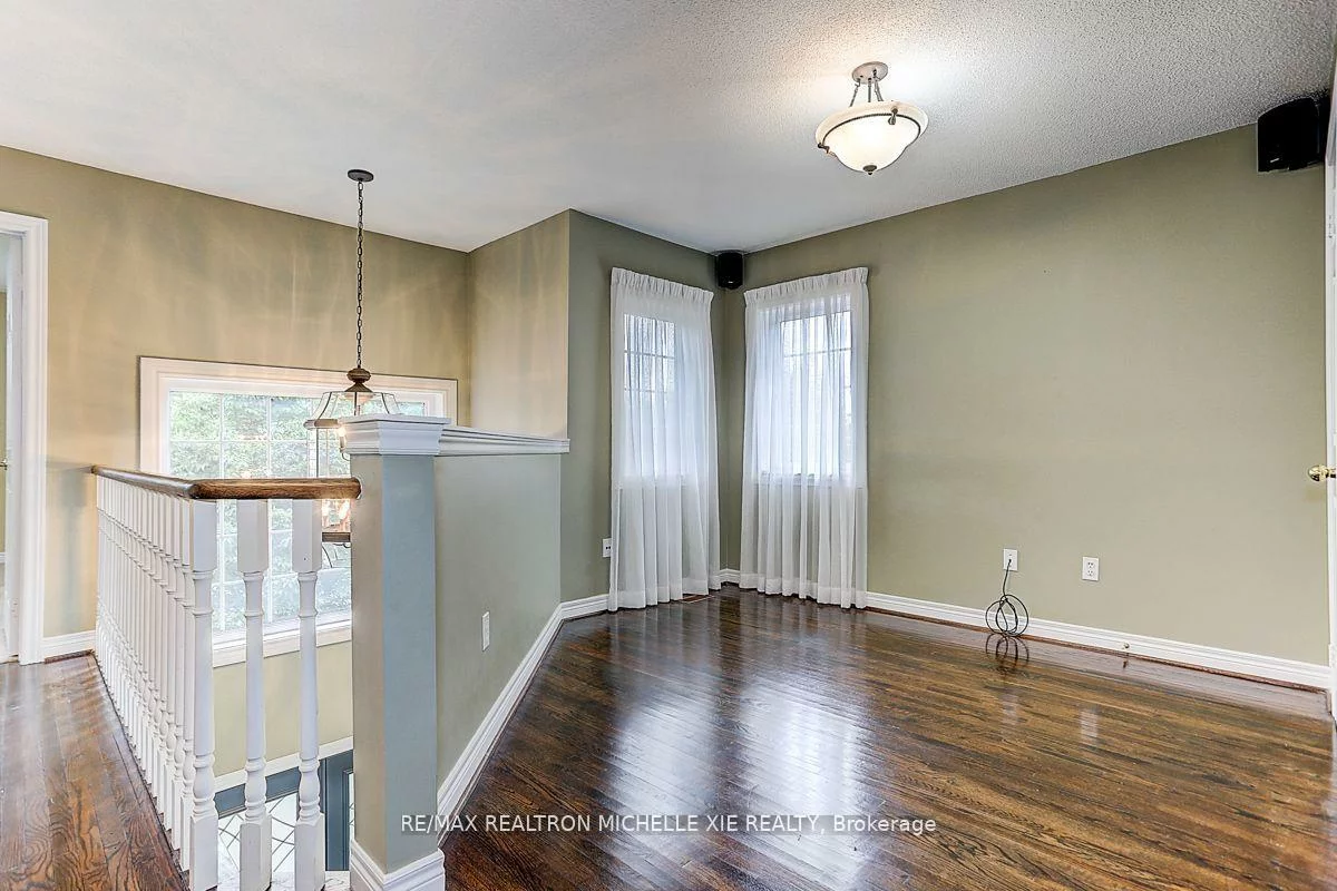 45, Pinnacle, Bayview Wellington, Aurora
