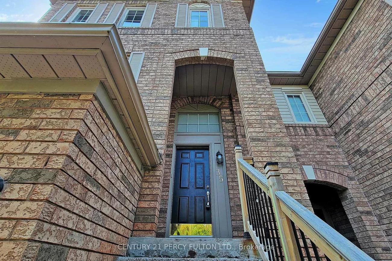 35, Bowler, Bayview Wellington, Aurora