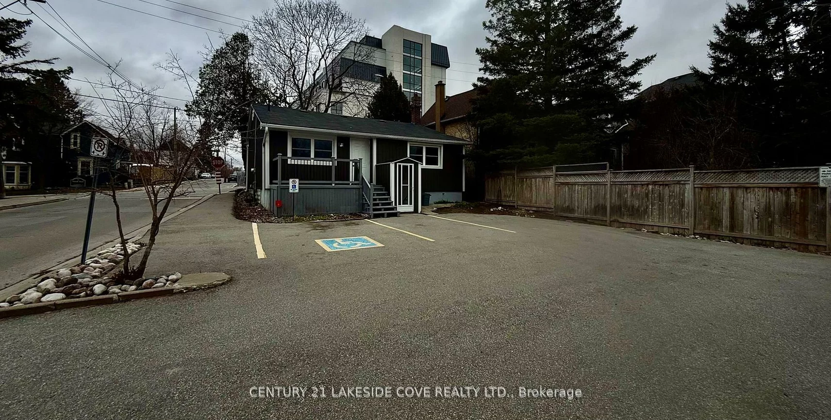 15, Tyler, Aurora Village, Aurora