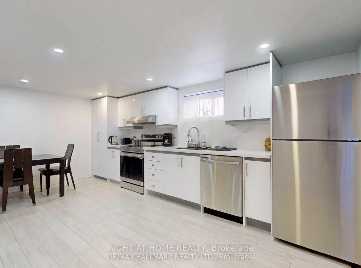 11, Jasper, Aurora Heights, Aurora