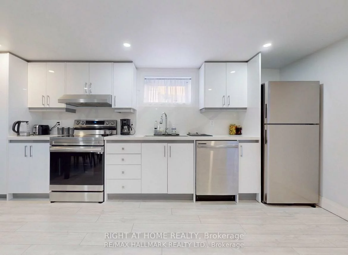 11, Jasper, Aurora Heights, Aurora