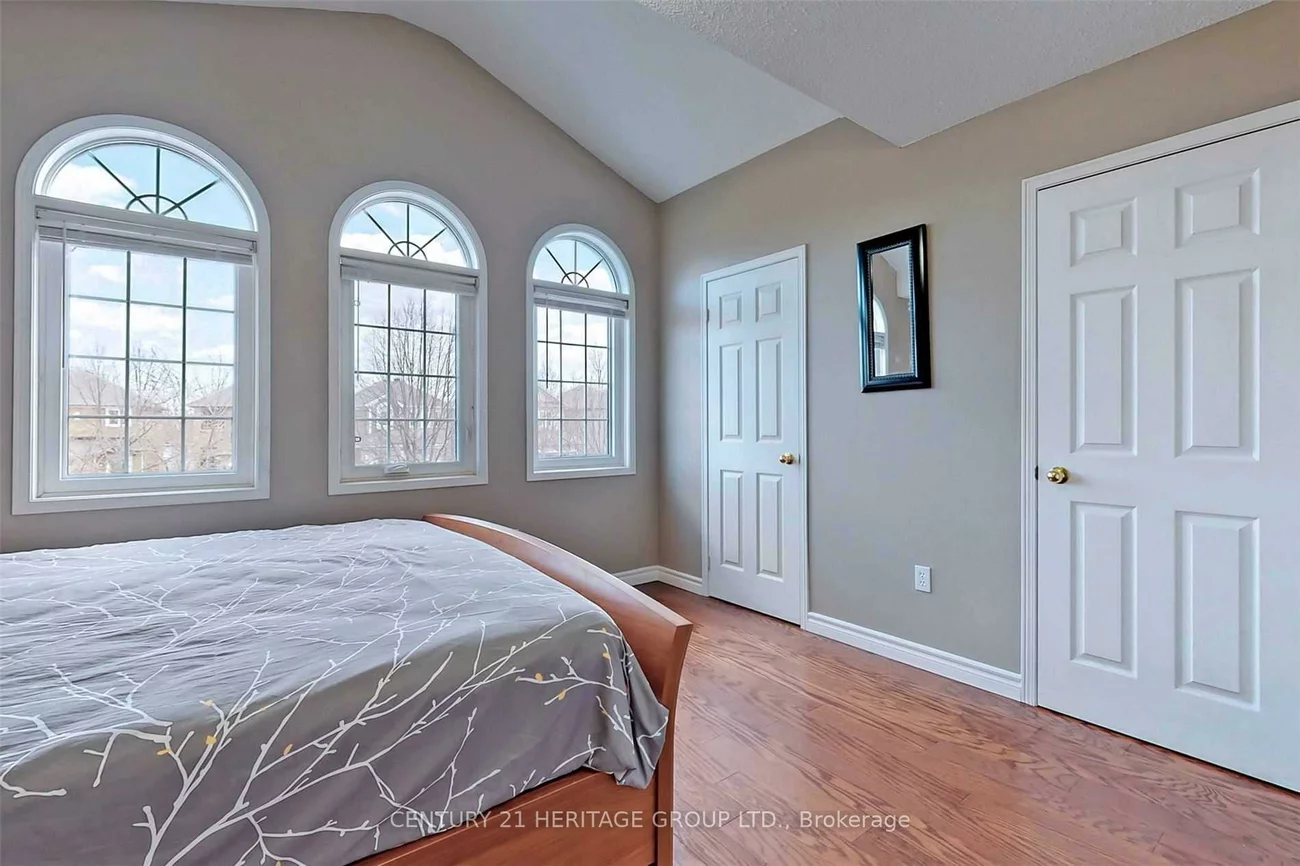 46, Rush, Bayview Wellington, Aurora