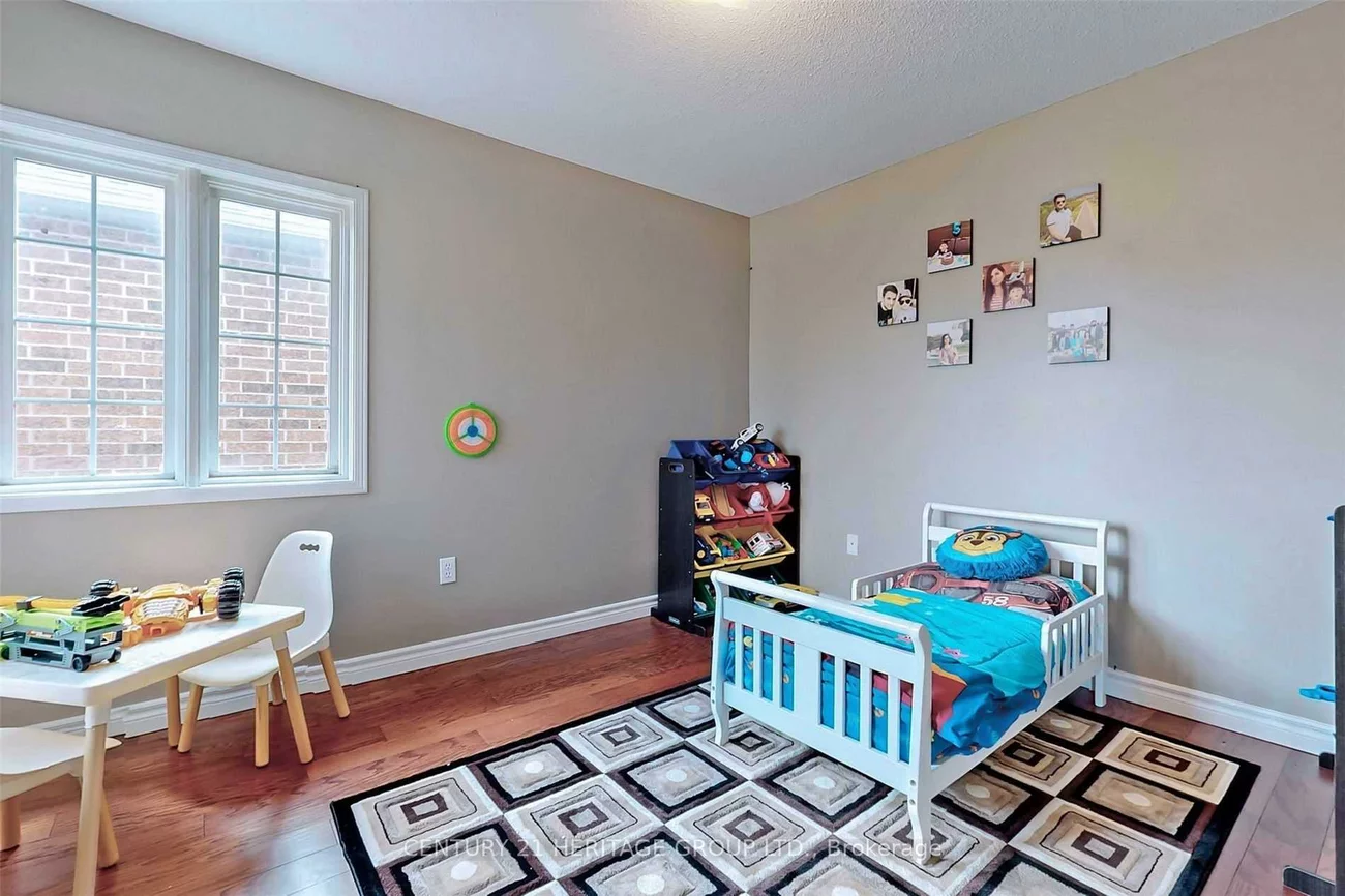 46, Rush, Bayview Wellington, Aurora