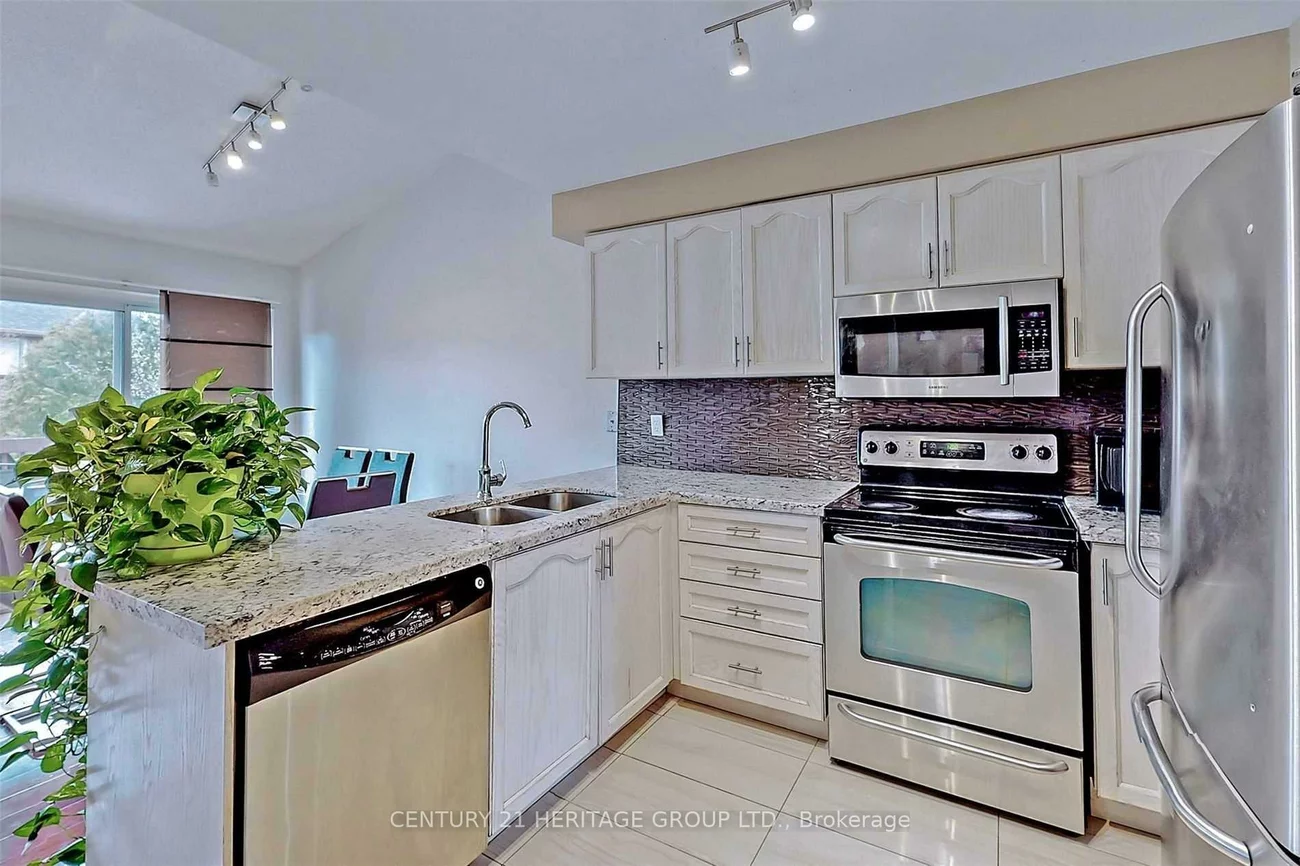 46, Rush, Bayview Wellington, Aurora