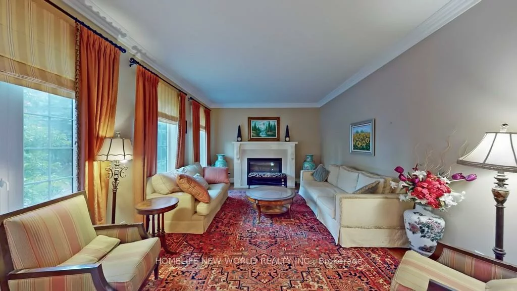 198, Kennedy, Aurora Village, Aurora