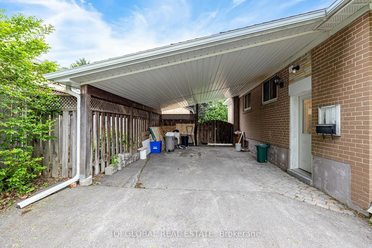 10, Holman, Aurora Highlands, Aurora