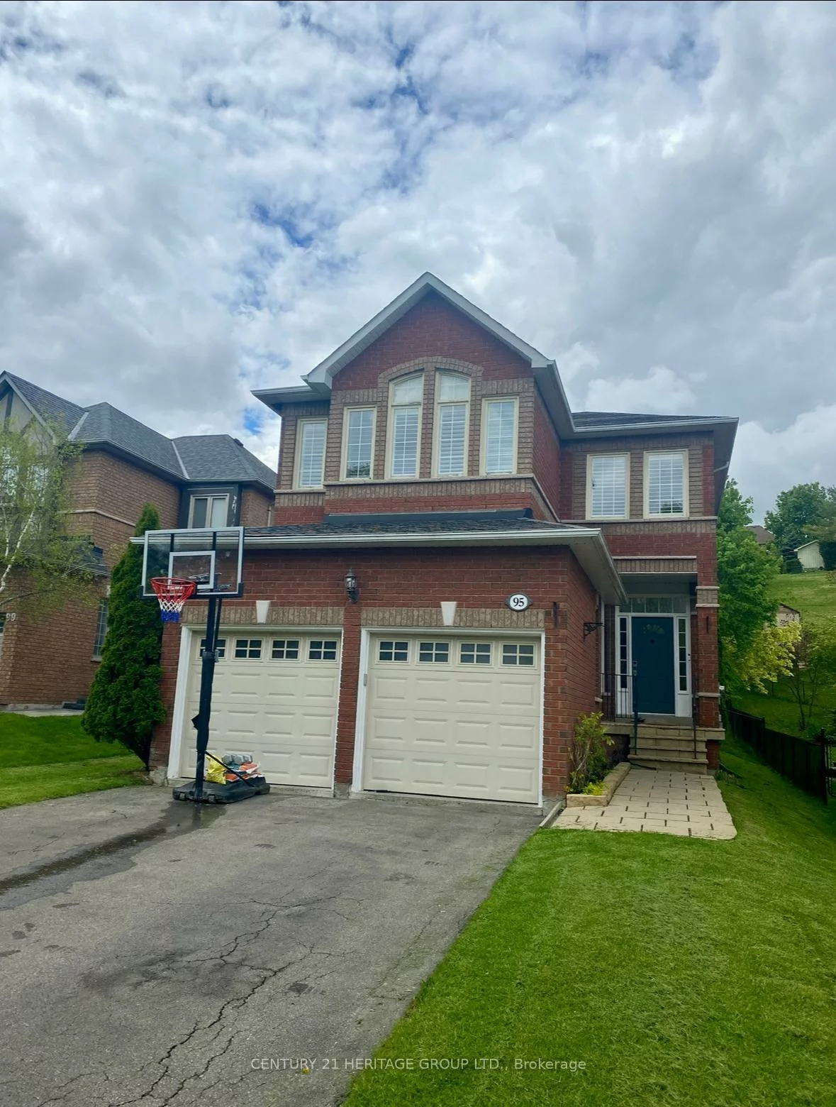 95, Stemmle, Aurora Highlands, Aurora