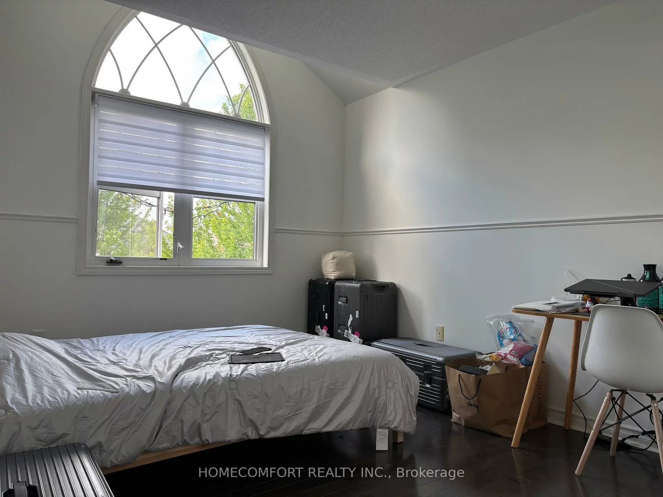 230, Lewis Honey, Bayview Northeast, Aurora