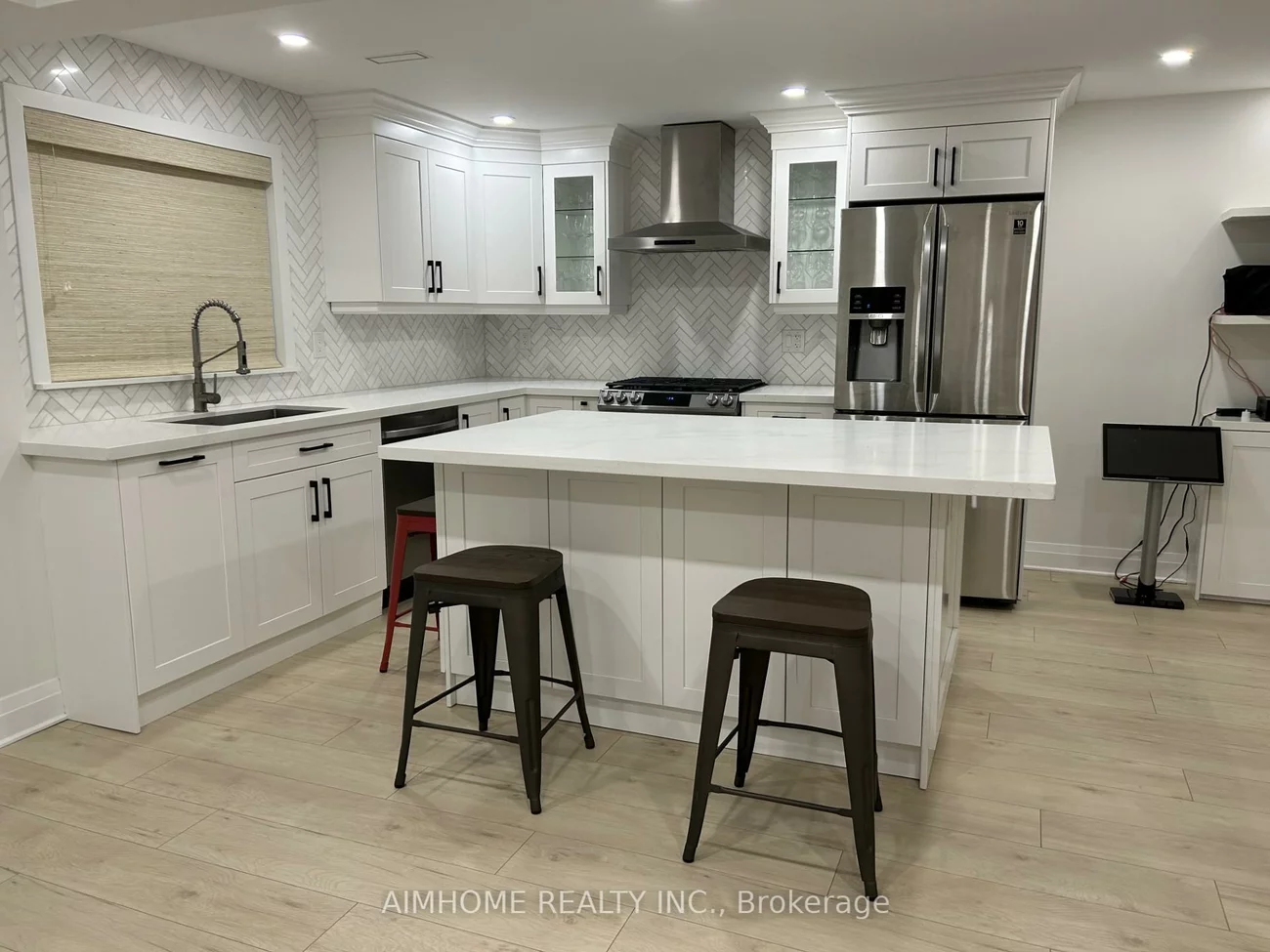 14, Twelve Oaks, Aurora Village, Aurora