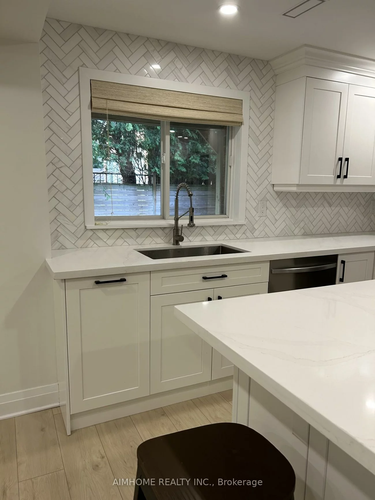 14, Twelve Oaks, Aurora Village, Aurora