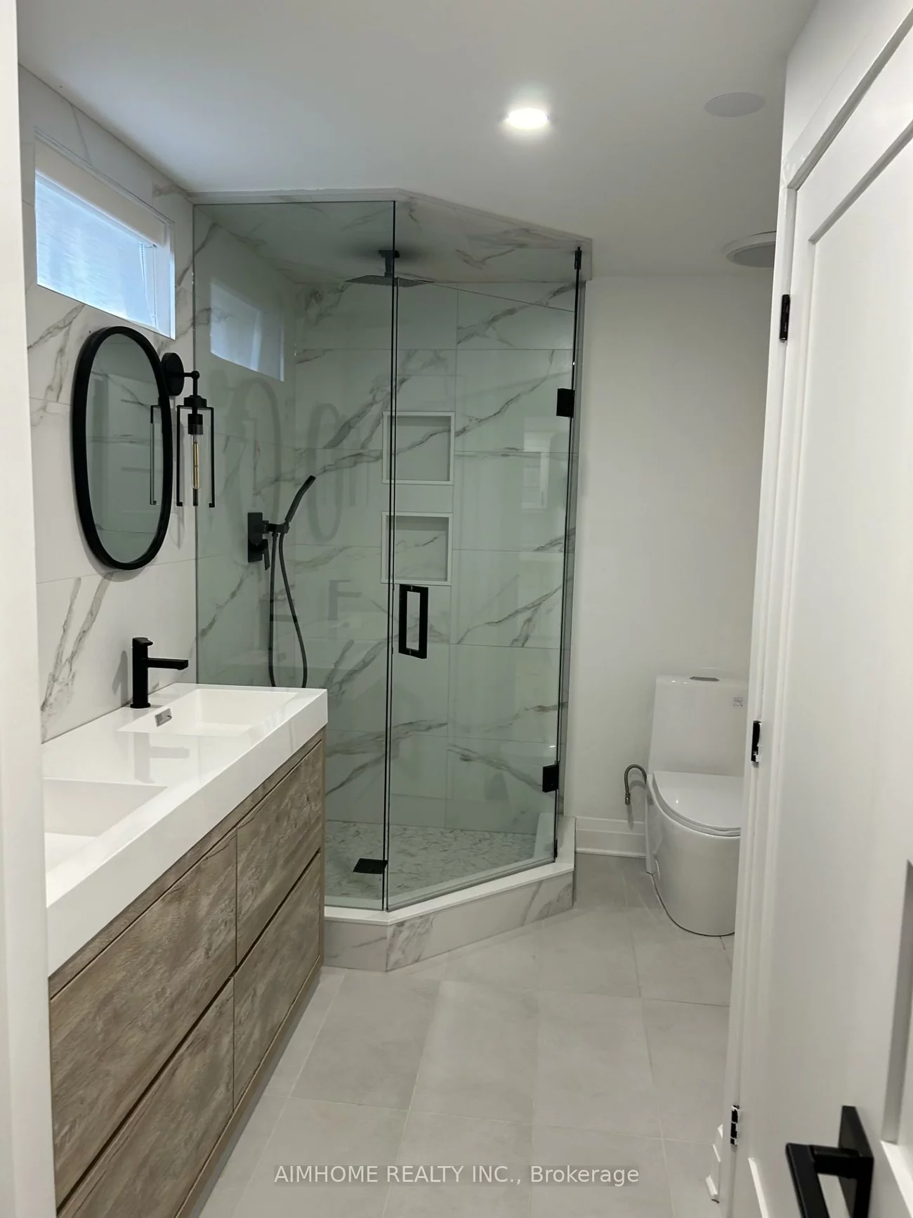 14, Twelve Oaks, Aurora Village, Aurora