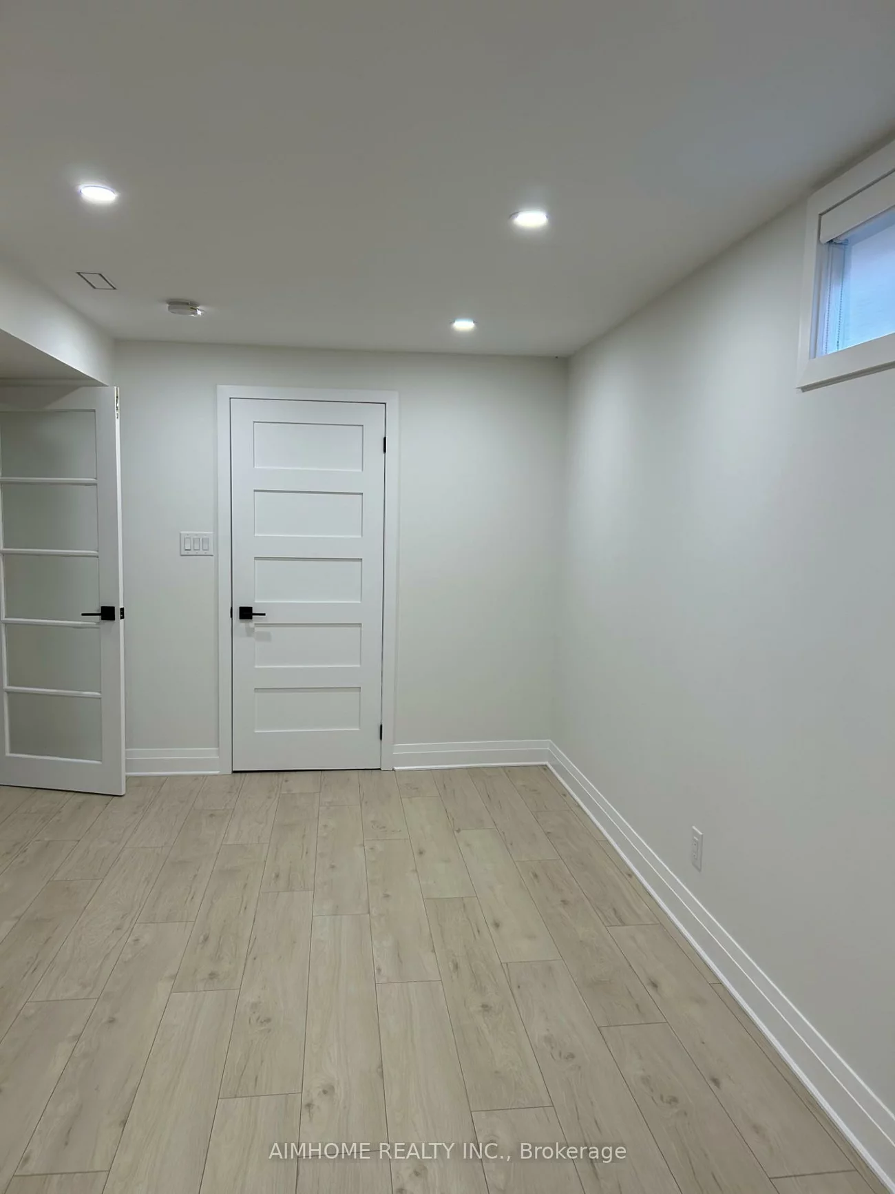 14, Twelve Oaks, Aurora Village, Aurora