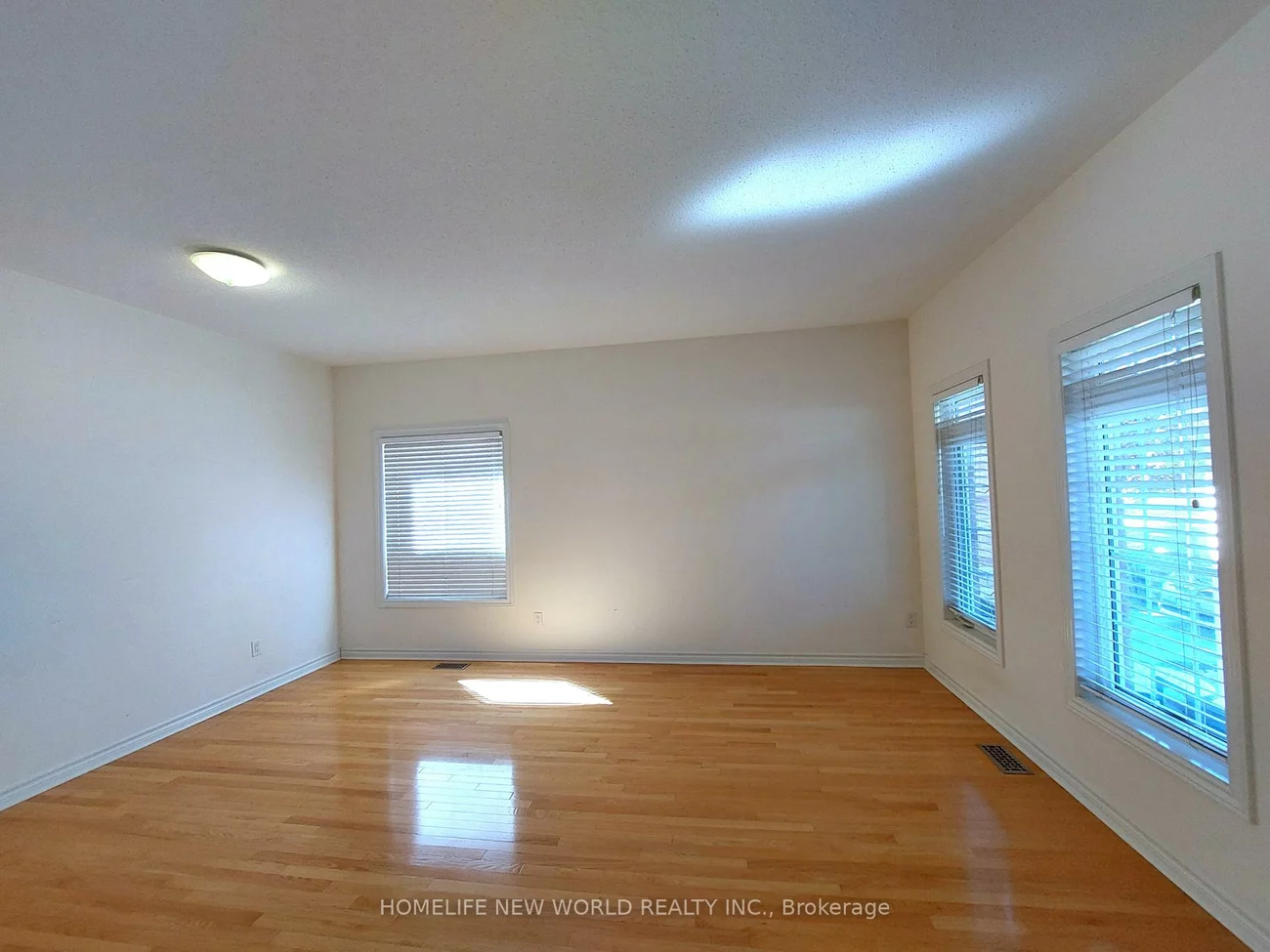 223, Bilbrough, Bayview Northeast, Aurora