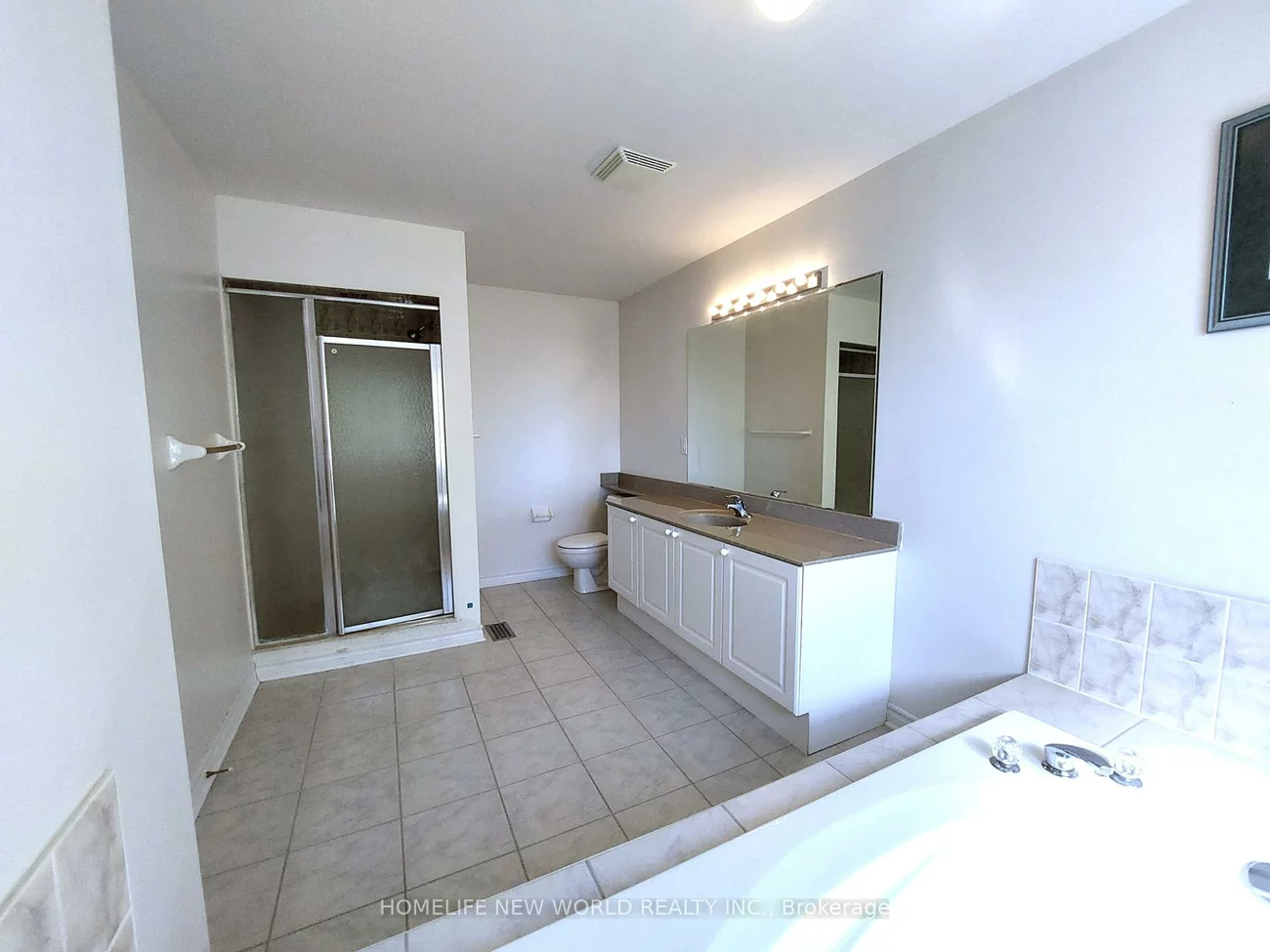 223, Bilbrough, Bayview Northeast, Aurora