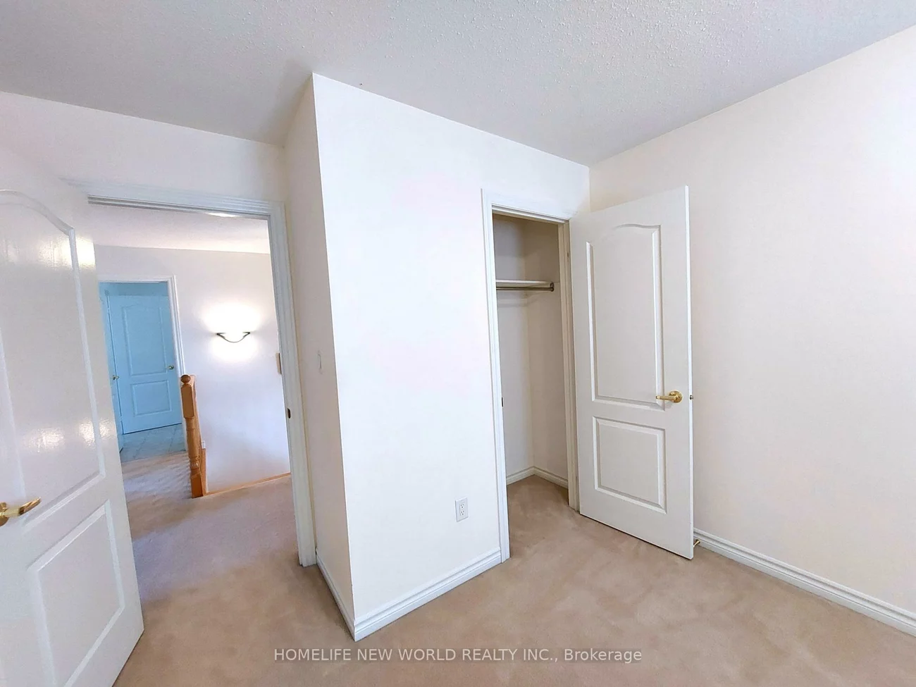 223, Bilbrough, Bayview Northeast, Aurora