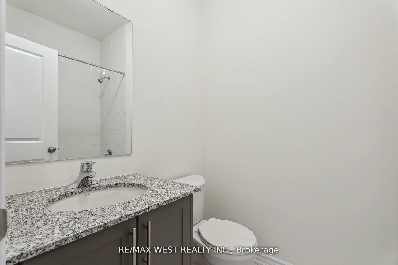 149, Blick, Bayview Wellington, Aurora