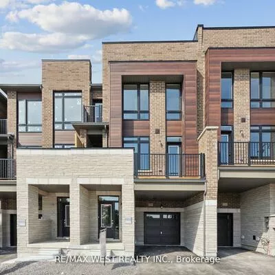 149, Blick, Bayview Wellington, Aurora
