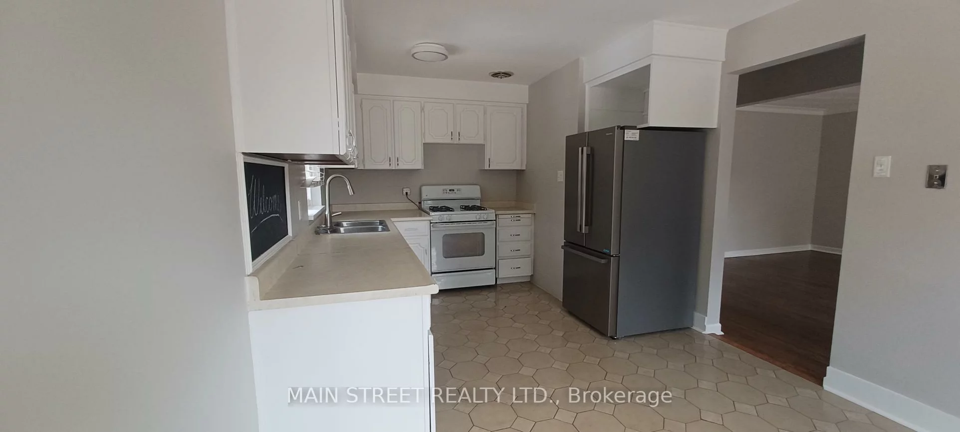10, Kemano, Aurora Heights, Aurora