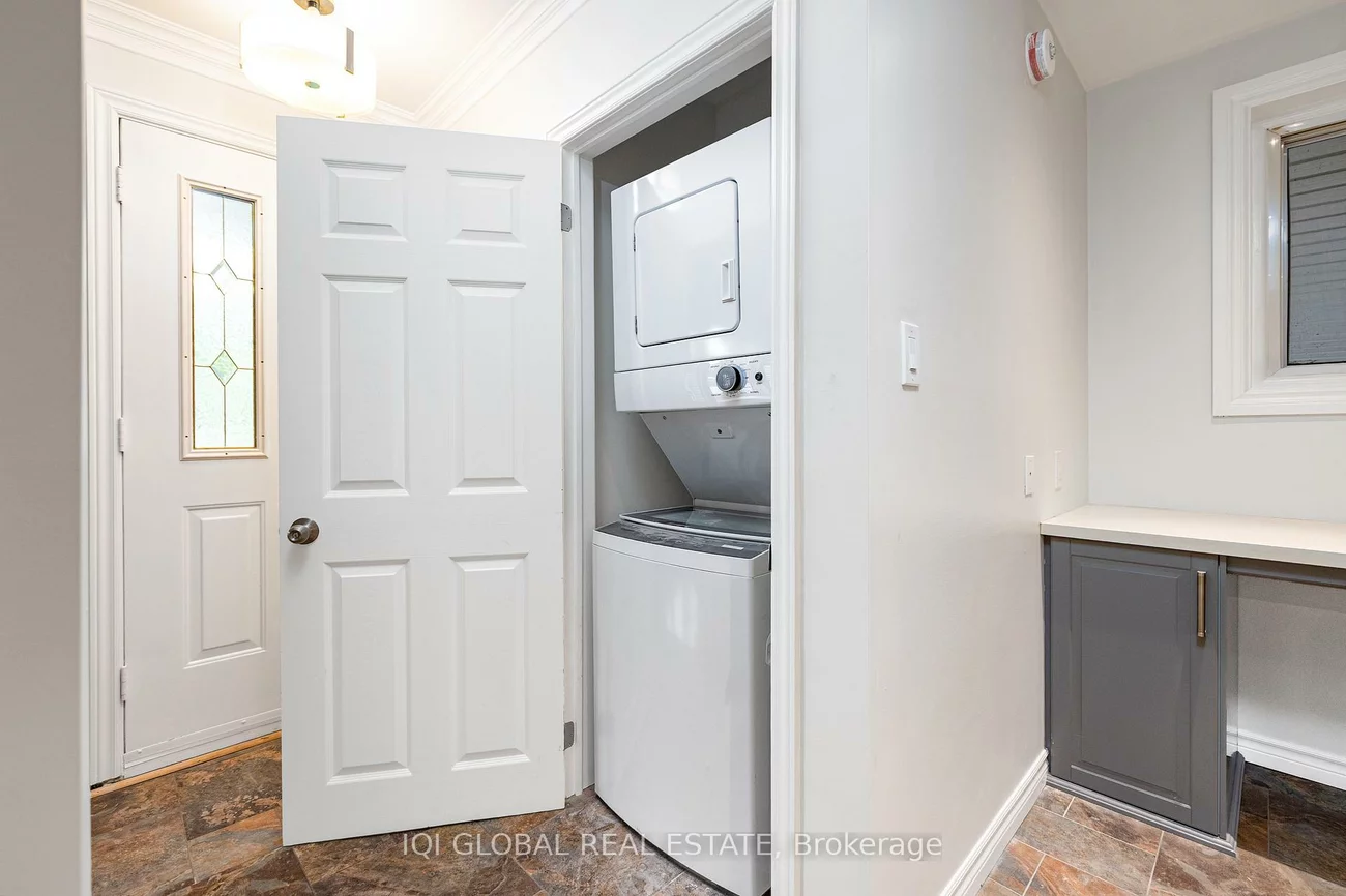 10, Holman, Aurora Highlands, Aurora
