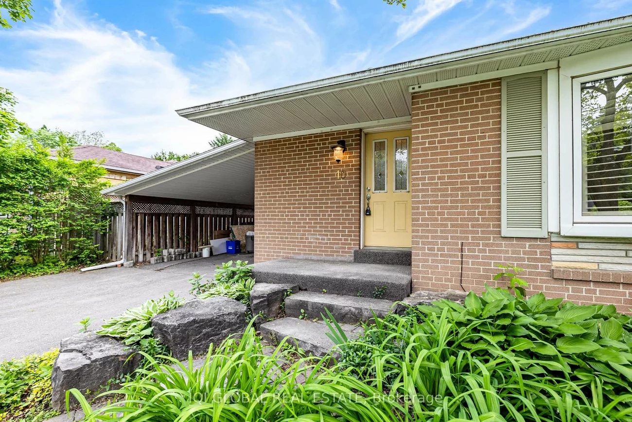 10, Holman, Aurora Highlands, Aurora