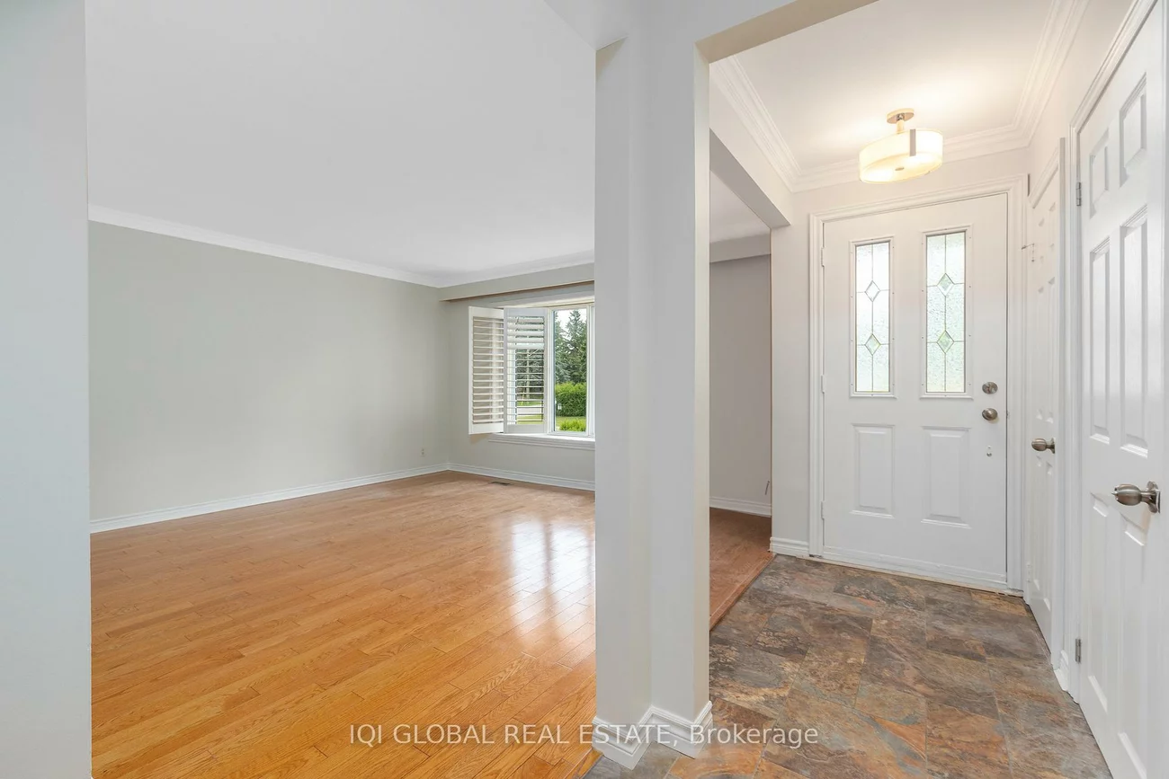 10, Holman, Aurora Highlands, Aurora