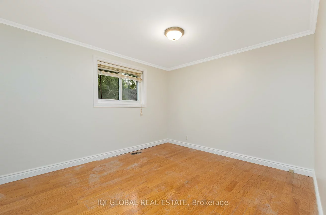 10, Holman, Aurora Highlands, Aurora
