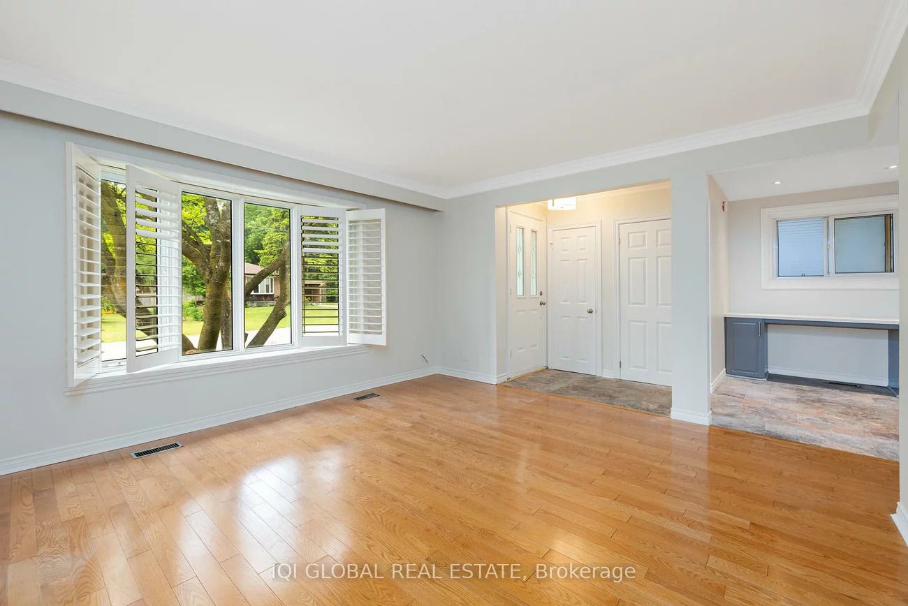 10, Holman, Aurora Highlands, Aurora