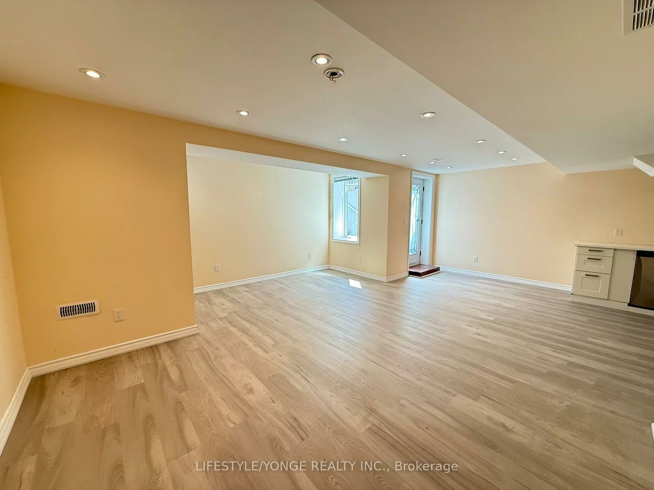 278, Ivy Jay, Bayview Northeast, Aurora