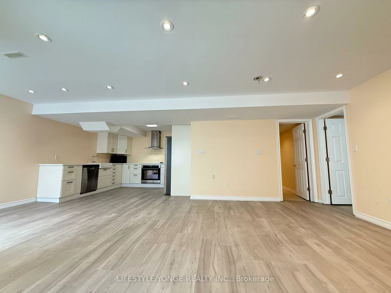 278, Ivy Jay, Bayview Northeast, Aurora