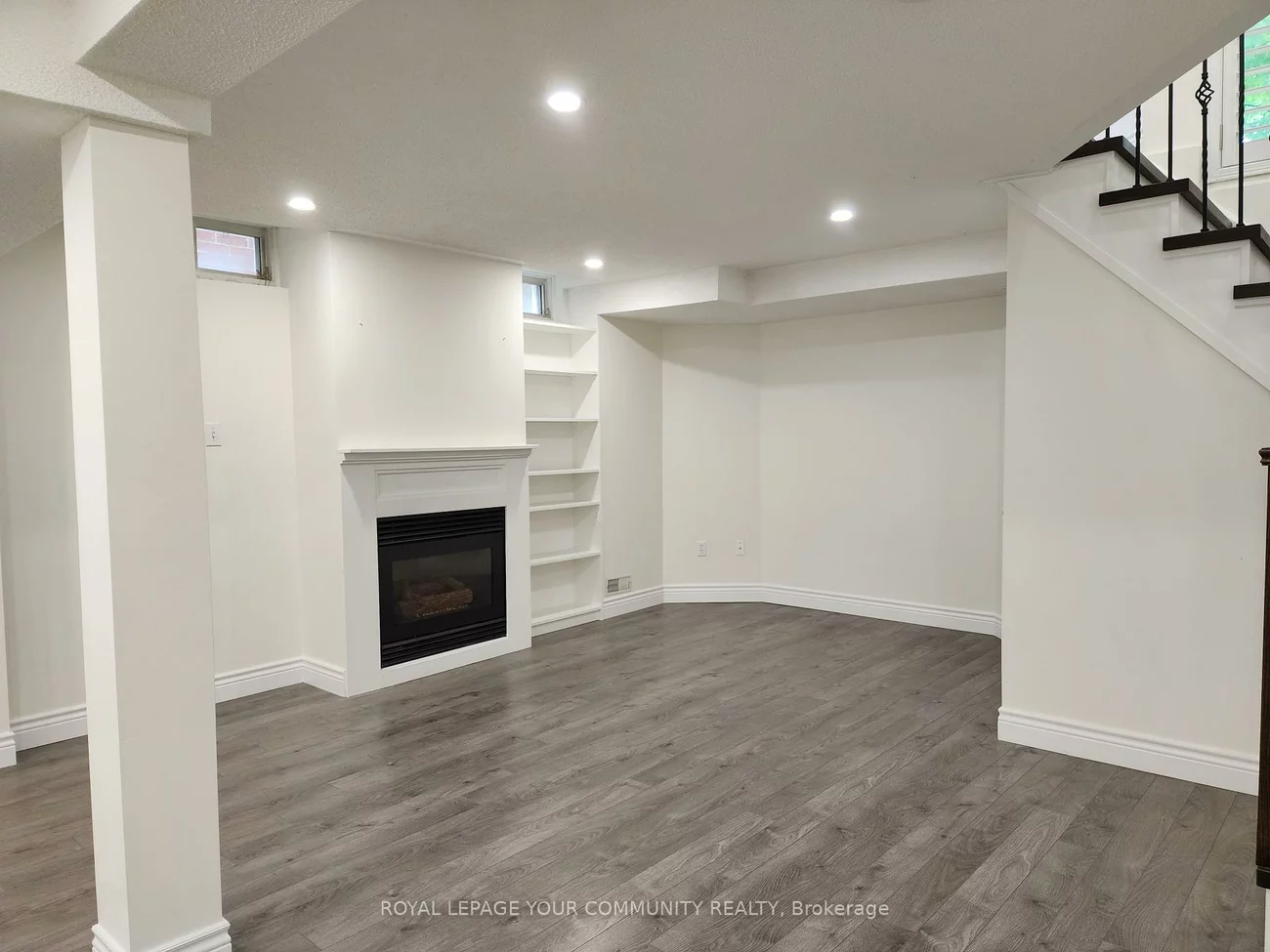 42, Woodroof, Bayview Wellington, Aurora