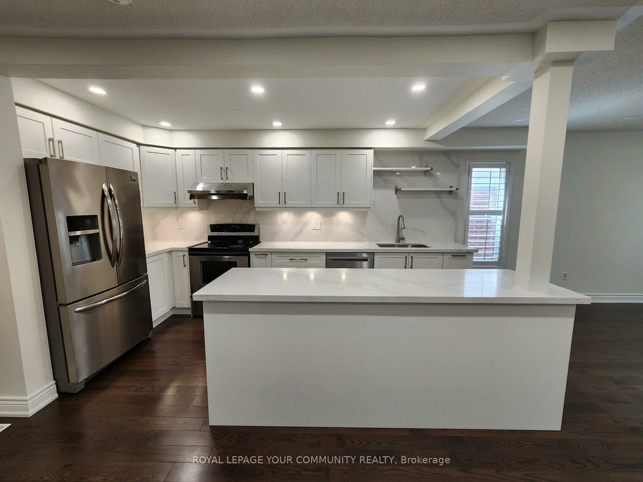 42, Woodroof, Bayview Wellington, Aurora