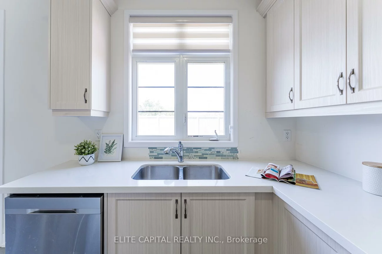 242, Touch Gold, Bayview Southeast, Aurora
