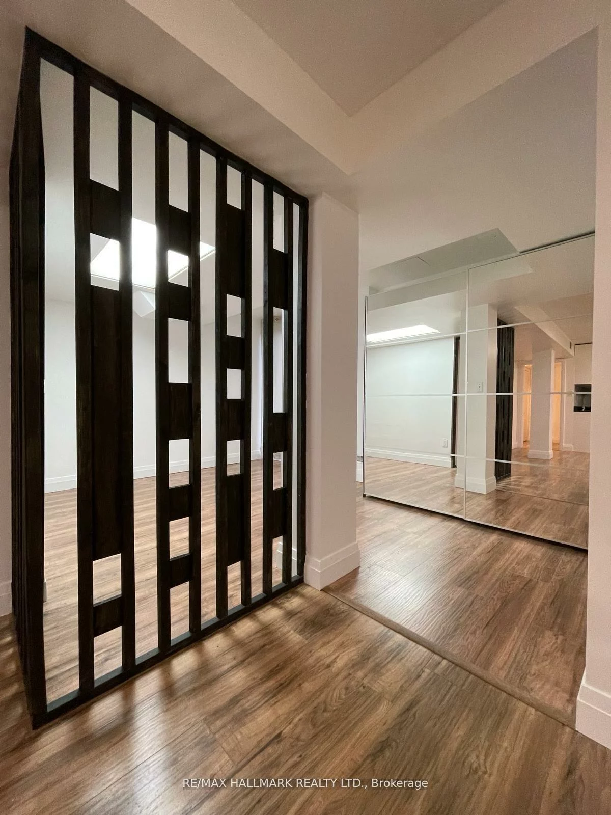 256, Stone, Aurora Grove, Aurora