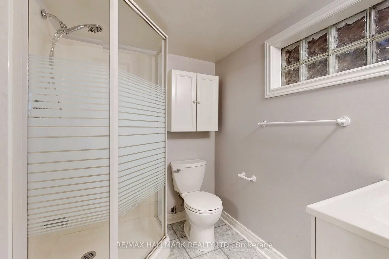 16, Knowles, Aurora Highlands, Aurora
