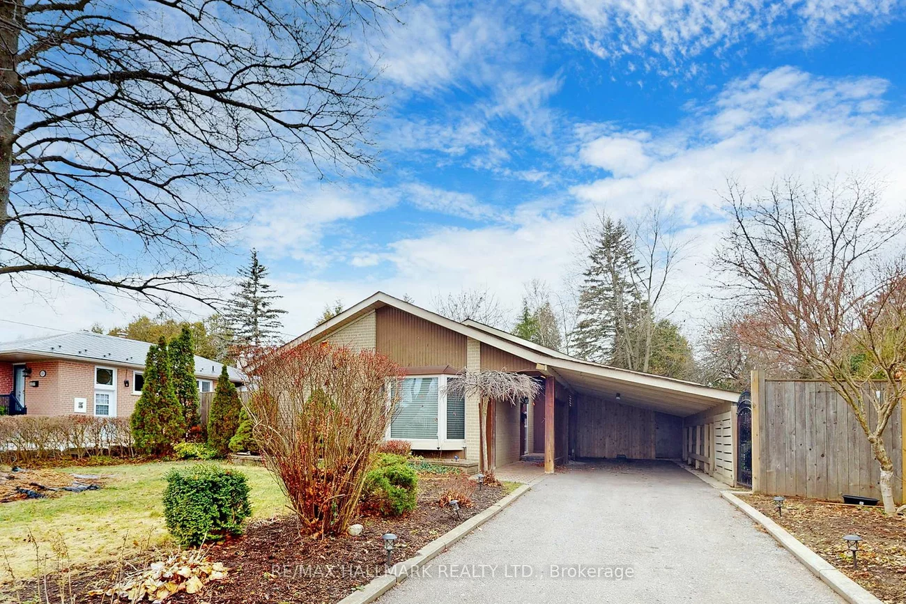 16, Knowles, Aurora Highlands, Aurora