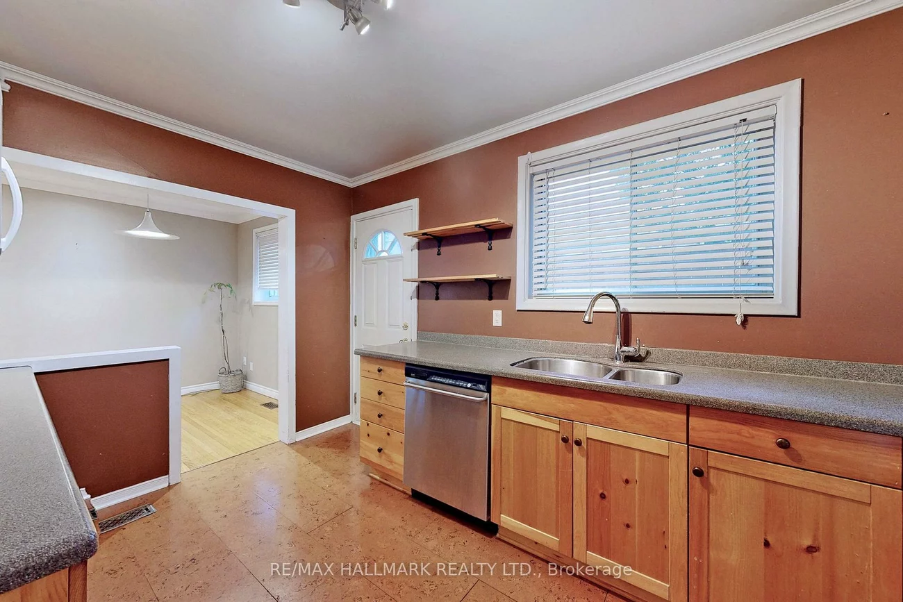 16, Knowles, Aurora Highlands, Aurora
