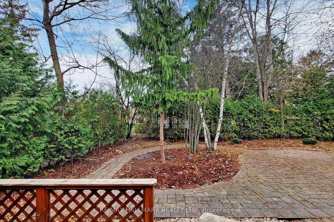 16, Knowles, Aurora Highlands, Aurora