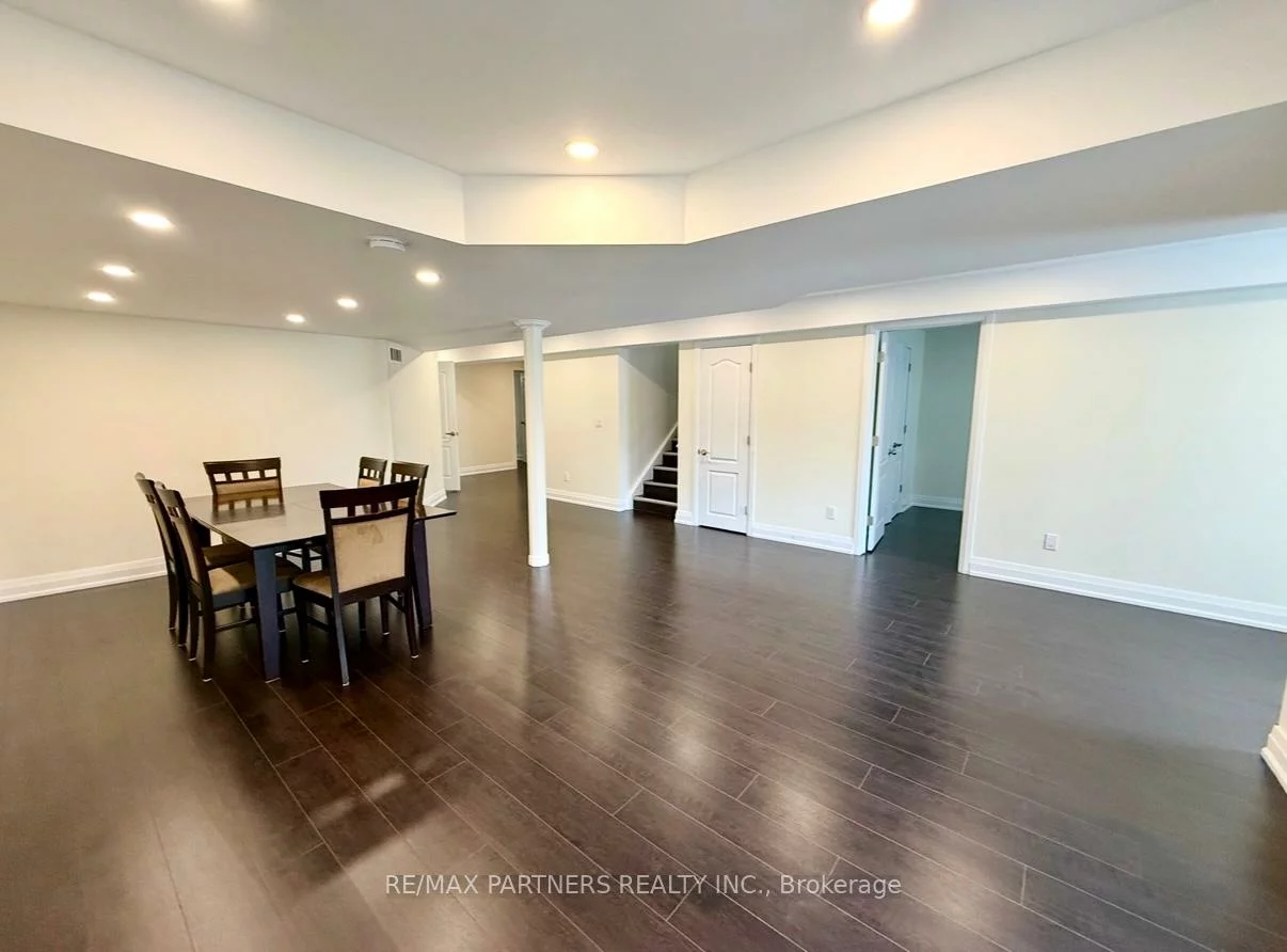 277, Mavrinac, Bayview Northeast, Aurora