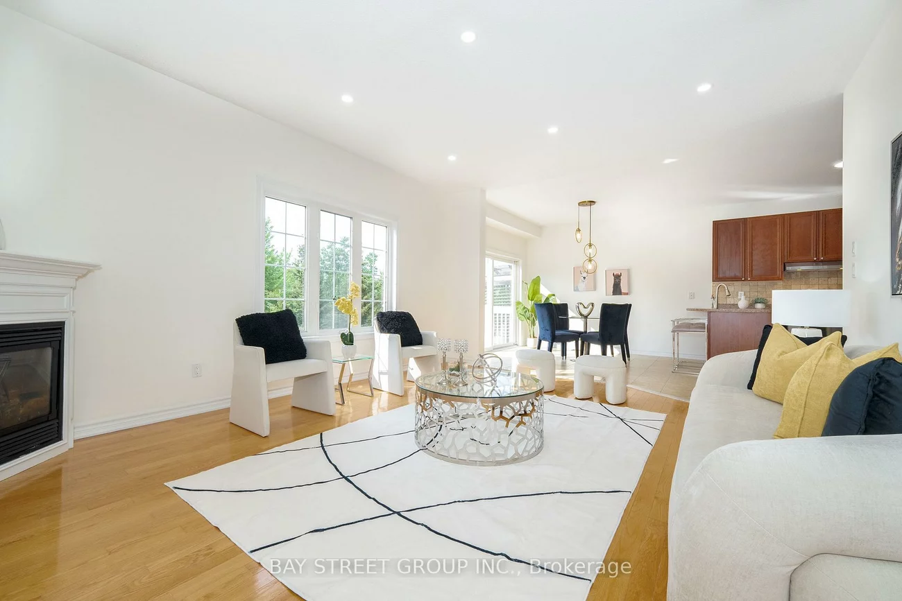 243, Zokol, Bayview Northeast, Aurora
