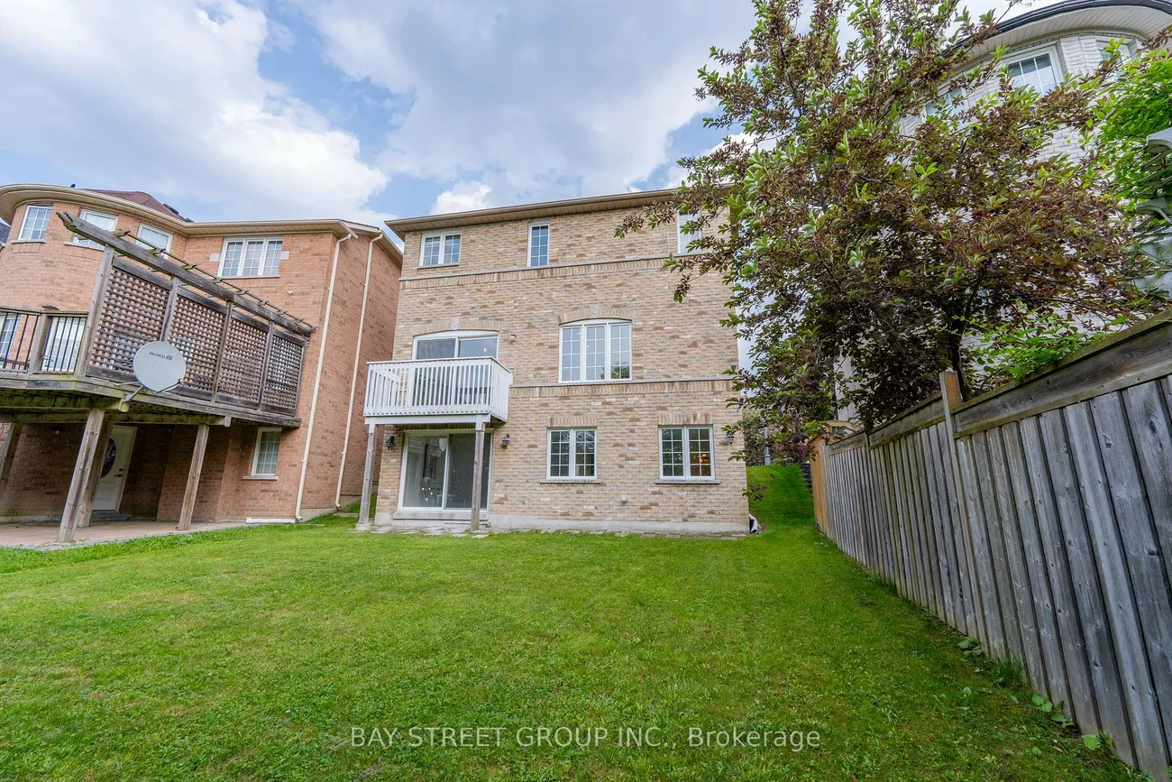 243, Zokol, Bayview Northeast, Aurora