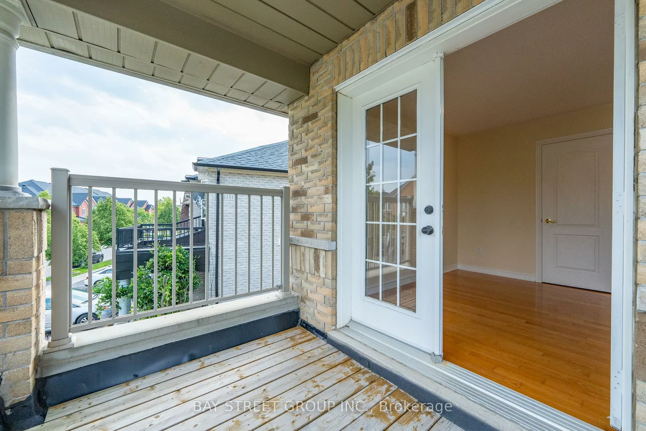 243, Zokol, Bayview Northeast, Aurora