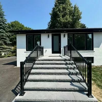 12, Kemano, Aurora Heights, Aurora