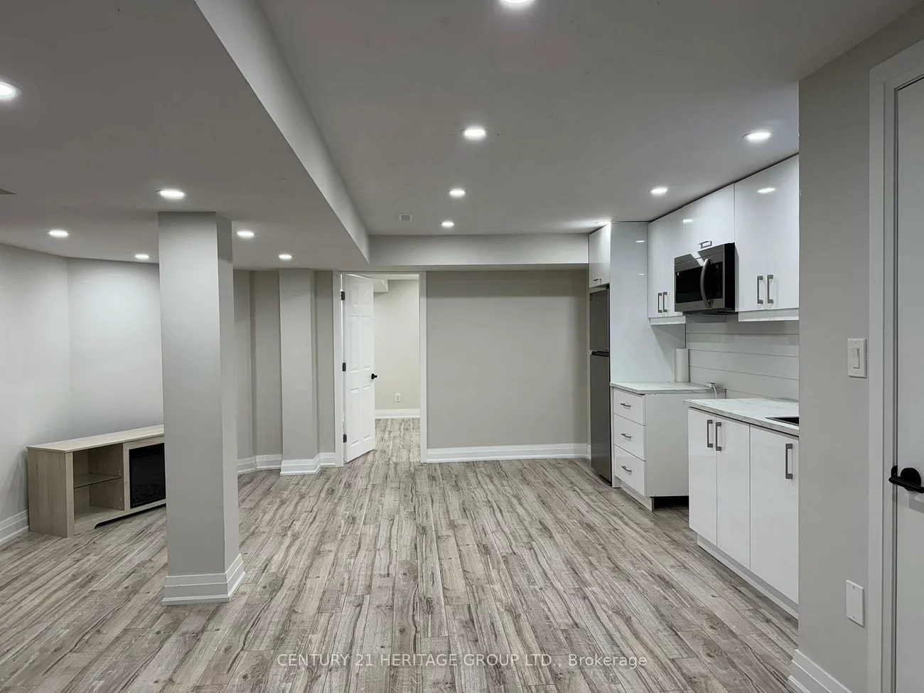 34, Primeau, Aurora Grove, Aurora
