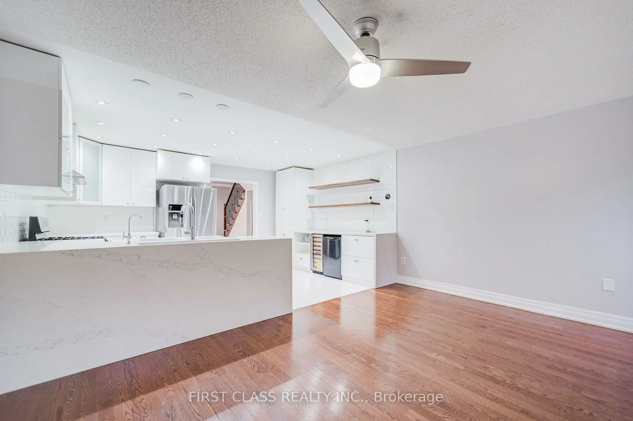 216, Zokol, Bayview Northeast, Aurora