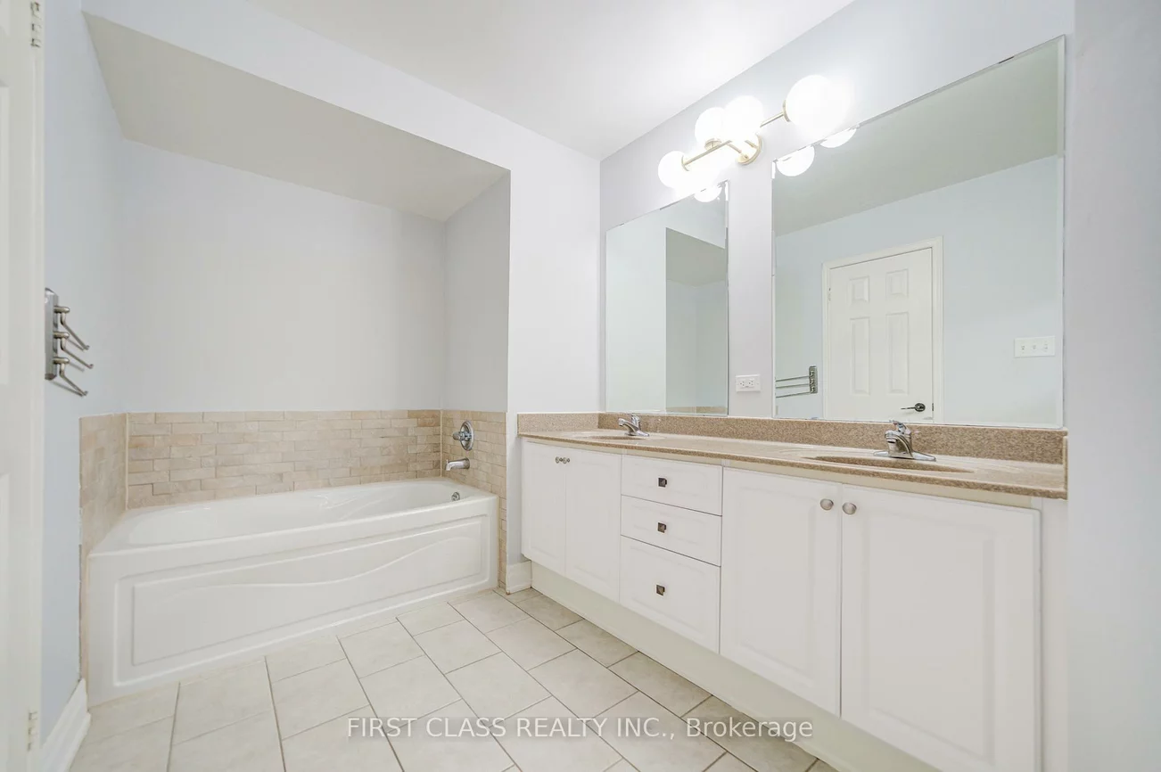 216, Zokol, Bayview Northeast, Aurora