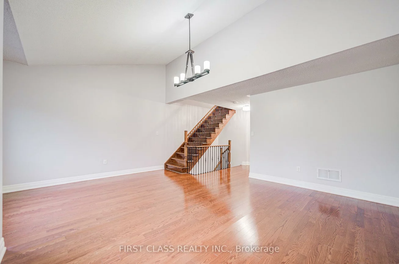 216, Zokol, Bayview Northeast, Aurora
