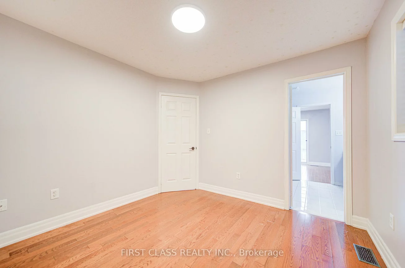 216, Zokol, Bayview Northeast, Aurora