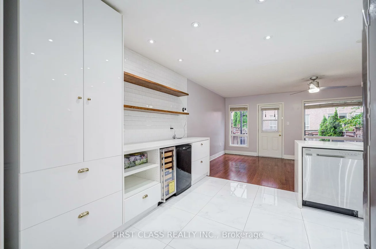 216, Zokol, Bayview Northeast, Aurora