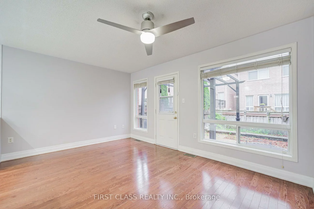216, Zokol, Bayview Northeast, Aurora